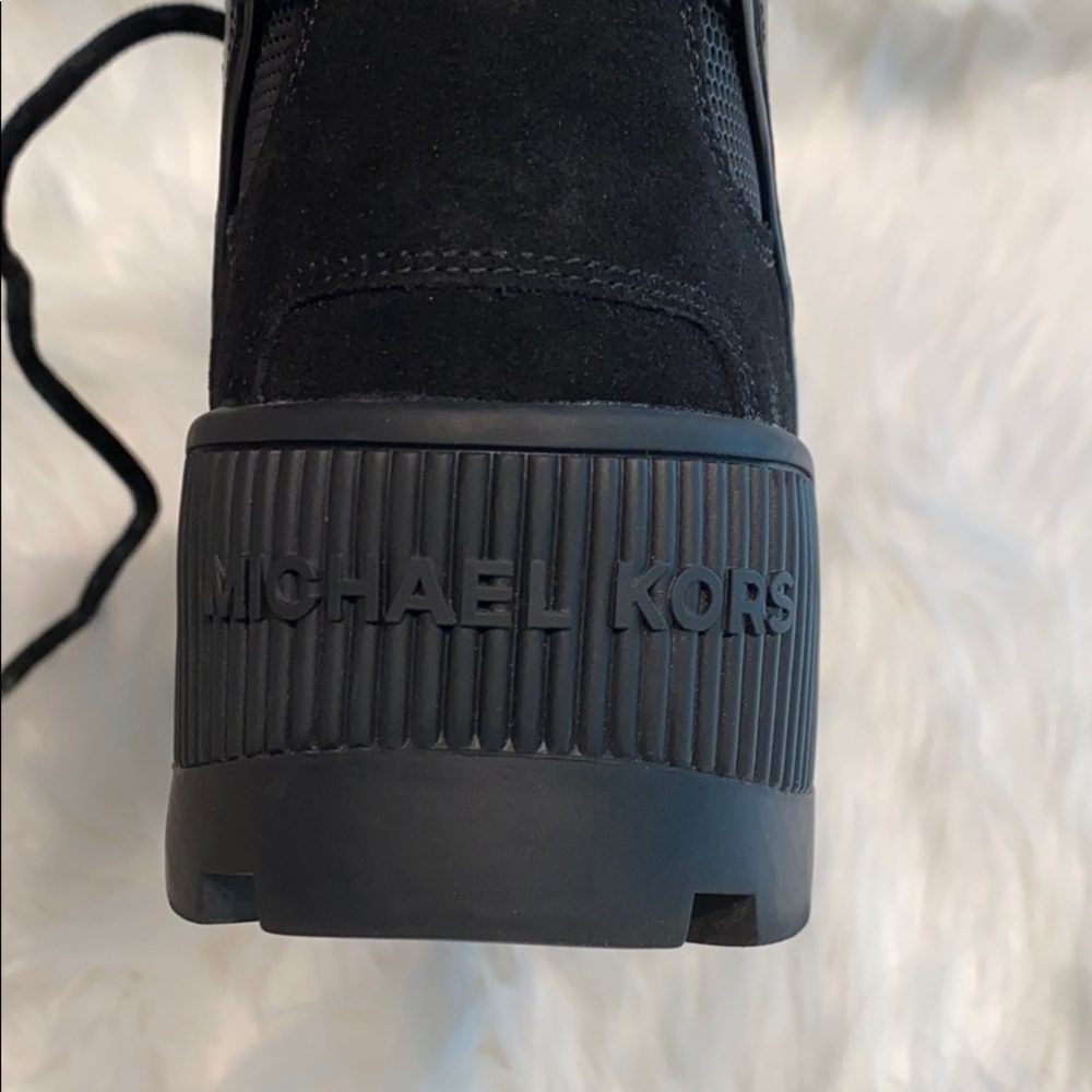 MICHAEL KORS Brooke Fur Chunky Hiking Ski Boot - Picture 10 of 11